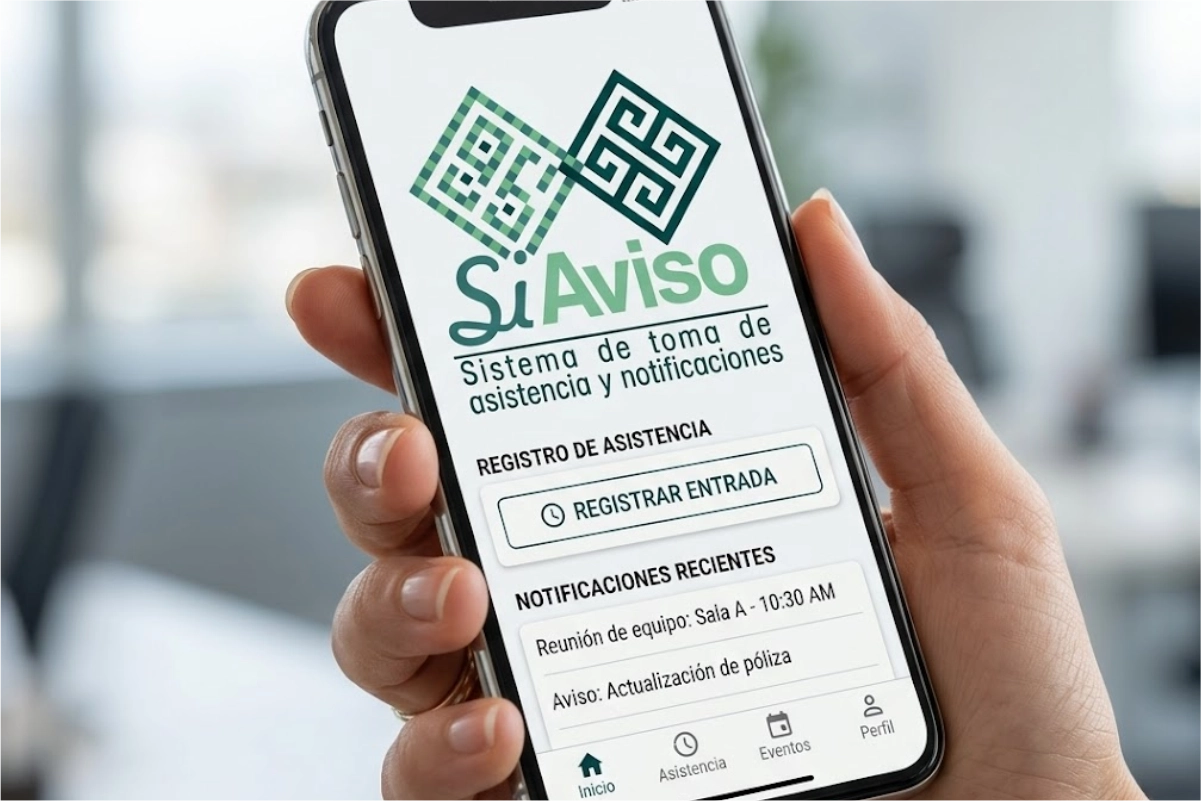 Mano sosteniendo smartphone con la aplicación SiAviso mostrando el panel de control de accesos